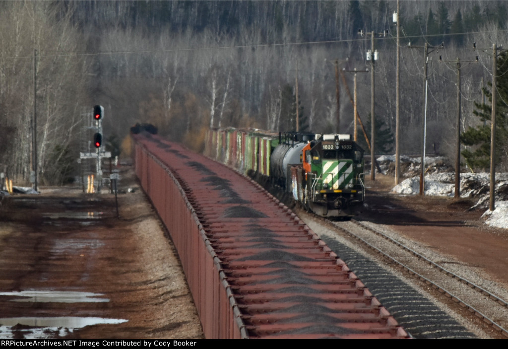 BNSF 1832